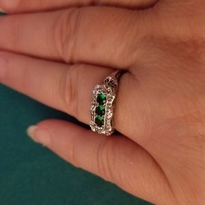 925 1CT Emerald Victorian Reproduction Ring 7